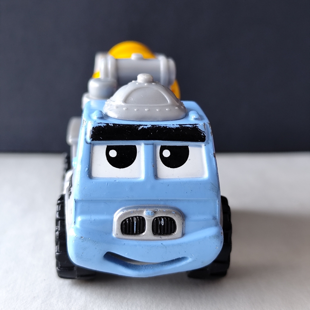Tonka Maisto Hasbro 2000 Toy Truck